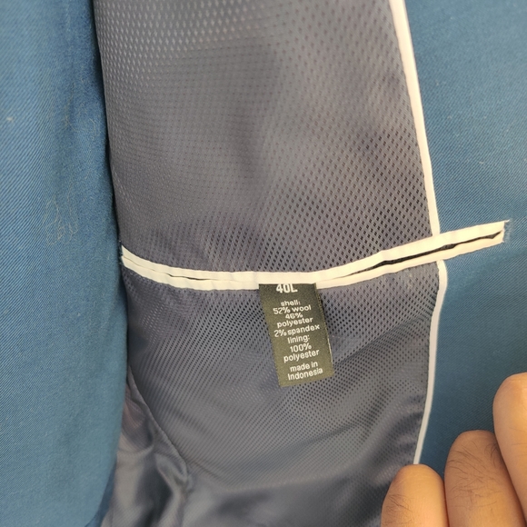 Bar III Cobalt Blue 2-piece Suit, Slim Fit, 40L - Picture 4 of 7